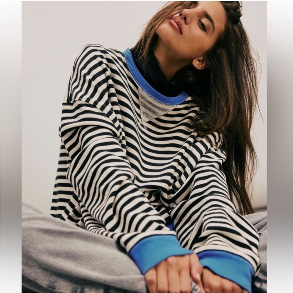 ZESICA STRIPED PULLOVER LONG SLEEVE WITH SIDE POCKETS CREWNECK SWEATSHIRTS NWT